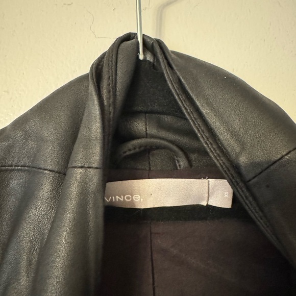 Vince leather jacket. New without tag . Original price 995$. XS size - Picture 3 of 5